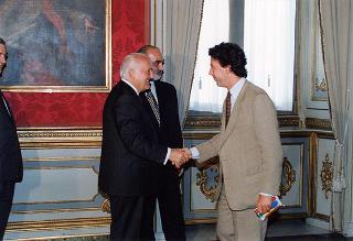 Il Presidente della Repubblica Oscar Luigi Scalfaro  com Enzo Iacopino, presidente dell'Associazione stampa parlamentare
