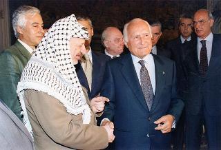 Incontro del Presidente della Repubblica Oscar Luigi Scalfaro con Yasser Arafat, Presidente dell'Autorità Nazionale Palestinese