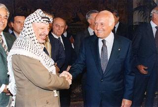 Incontro del Presidente della Repubblica Oscar Luigi Scalfaro con Yasser Arafat, Presidente dell'Autorità Nazionale Palestinese