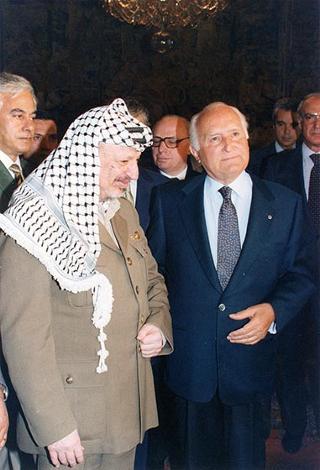 Incontro del Presidente della Repubblica Oscar Luigi Scalfaro con Yasser Arafat, Presidente dell'Autorità Nazionale Palestinese