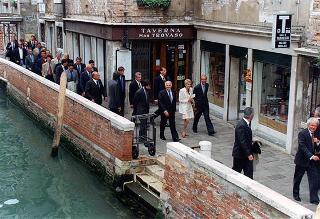 Intervento del Presidente della Repubblica a Venezia per assistere alla Regata Storica e alla proiezione del film "Par-dela les nuages", presentato nell'ambito della 52^ Mostra internazionale d'arte cinematografica
