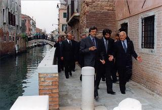 Intervento del Presidente della Repubblica a Venezia per assistere alla Regata Storica e alla proiezione del film "Par-dela les nuages", presentato nell'ambito della 52^ Mostra internazionale d'arte cinematografica