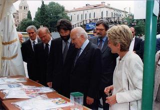 Intervento del Presidente della Repubblica a Venezia per assistere alla Regata Storica e alla proiezione del film "Par-dela les nuages", presentato nell'ambito della 52^ Mostra internazionale d'arte cinematografica