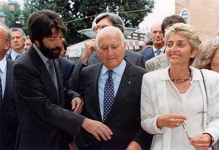 Intervento del Presidente della Repubblica a Venezia per assistere alla Regata Storica e alla proiezione del film "Par-dela les nuages", presentato nell'ambito della 52^ Mostra internazionale d'arte cinematografica