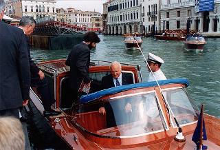 Intervento del Presidente della Repubblica a Venezia per assistere alla Regata Storica e alla proiezione del film "Par-dela les nuages", presentato nell'ambito della 52^ Mostra internazionale d'arte cinematografica