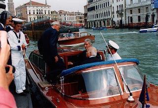 Intervento del Presidente della Repubblica a Venezia per assistere alla Regata Storica e alla proiezione del film "Par-dela les nuages", presentato nell'ambito della 52^ Mostra internazionale d'arte cinematografica
