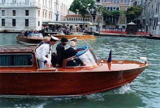 Intervento del Presidente della Repubblica a Venezia per assistere alla Regata Storica e alla proiezione del film "Par-dela les nuages", presentato nell'ambito della 52^ Mostra internazionale d'arte cinematografica