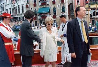 Intervento del Presidente della Repubblica a Venezia per assistere alla Regata Storica e alla proiezione del film "Par-dela les nuages", presentato nell'ambito della 52^ Mostra internazionale d'arte cinematografica