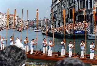 Intervento del Presidente della Repubblica a Venezia per assistere alla Regata Storica e alla proiezione del film "Par-dela les nuages", presentato nell'ambito della 52^ Mostra internazionale d'arte cinematografica