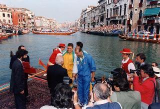 Intervento del Presidente della Repubblica a Venezia per assistere alla Regata Storica e alla proiezione del film "Par-dela les nuages", presentato nell'ambito della 52^ Mostra internazionale d'arte cinematografica