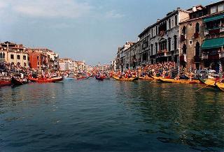 Intervento del Presidente della Repubblica a Venezia per assistere alla Regata Storica e alla proiezione del film "Par-dela les nuages", presentato nell'ambito della 52^ Mostra internazionale d'arte cinematografica