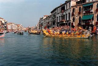 Intervento del Presidente della Repubblica a Venezia per assistere alla Regata Storica e alla proiezione del film "Par-dela les nuages", presentato nell'ambito della 52^ Mostra internazionale d'arte cinematografica