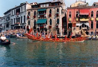 Intervento del Presidente della Repubblica a Venezia per assistere alla Regata Storica e alla proiezione del film "Par-dela les nuages", presentato nell'ambito della 52^ Mostra internazionale d'arte cinematografica
