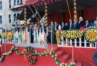 Intervento del Presidente della Repubblica a Venezia per assistere alla Regata Storica e alla proiezione del film "Par-dela les nuages", presentato nell'ambito della 52^ Mostra internazionale d'arte cinematografica