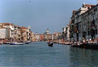 Intervento del Presidente della Repubblica a Venezia per assistere alla Regata Storica e alla proiezione del film "Par-dela les nuages", presentato nell'ambito della 52^ Mostra internazionale d'arte cinematografica