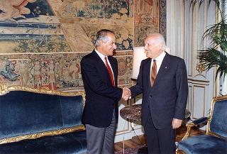 Il Presidente della Repubblica Oscar Luigi Scalfaro riceve la visita di congedo del prof. Antonio Baldassarre, presidente della Corte Costituzionale