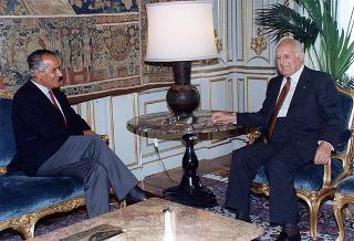 Il Presidente della Repubblica Oscar Luigi Scalfaro riceve la visita di congedo del prof. Antonio Baldassarre, presidente della Corte Costituzionale