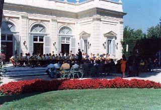 Giovani componenti il concerto bandistico "I ragazzi di Don Bosco" e successiva colazione