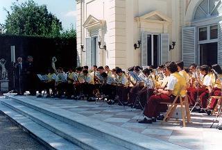Giovani componenti il concerto bandistico "I ragazzi di Don Bosco" e successiva colazione