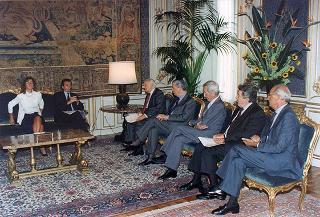 Il Presidente della Repubblica Oscar Luigi Scalfaro incontra Giovanni Moro, segretario nazionale del Movimento Federativo Democratico