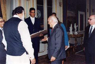 Incontro del Presidente della Repubblica Oscar Luigi Scalfaro con Sardar Asif Ahmed Ali, ministro degli esteri della Repubblica Islamica del Pakistan