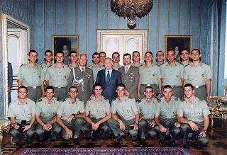 Delegazione di ufficiali e allievi della Scuola di cavalleria, in servizio di guardia d'onore al Palazzo del Quirinale
