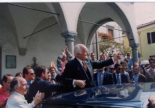 Visita del Presidente della Repubblica alla città di Pistoia e intervento a Montecatini al Raduno dell'Associazione Nazionale Combattenti e Reduci