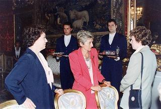 Il Presidente della Repubblica Oscar Luigi Scalfaro riceve l'on. Antonio Maccanico, presidente della Fondazione "Maria e Goffredo Bellonci", ed una rappresentanza della Fondazione e degli "Amici della domenica", per presentare la collana dei Premi Strega