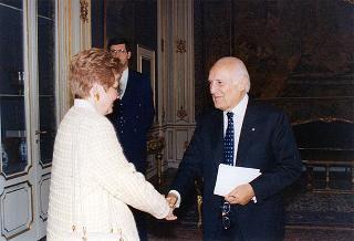 Il Presidente della Repubblica Oscar Luigi Scalfaro incontra Wulf-Mathies, commissario dell'Unione Europea per le politiche regionali