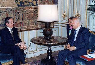 Il Presidente della Repubblica Oscar Luigi Scalfaro incontra Josè Ayala Lasso, Alto Commissario delle Nazioni Unite per i diritti dell'uomo