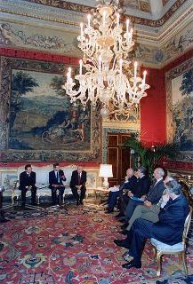 Il Presidente della Repubblica Oscar Luigi Scalfaro riceve alcuni esponenti del Centro Studi &quot;Giorgio La Pira&quot; ed i dirigenti nazionali del Movimento Azzurro