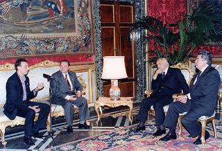 Il Presidente della Repubblica Oscar Luigi Scalfaro incontra Giuseppe Smaldone, presidente nazionale dell'Ente Teatro amatoriale italiano, con il Consiglio nazionale