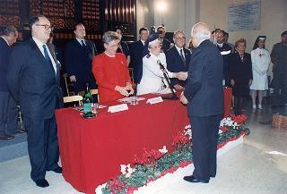 Intervento del Presidente della Repubblica alla cerimonia di consegna della Medaglia d'Oro al Merito alla Croce Rossa Italiana e delle "Medaglie Nightingale" preso dla sede del Comitato Centrale della Croce Rossa Italiana (Roma)