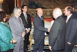 Il Presidente della Repubblica Oscar Luigi Scalfaro incontra il prof. Franco Gussoni, presidente dell'Amministrazione Provinciale di Massa Carrara, con i parlamentari della Provincia ed una delegazione di amministratori della zona