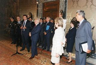 Incontro con i promotori, la giuria e i vincitori del Video Festival "Settimana Azzurra di Vivere il Mare". Successiva proiezione di un filmato nella sala Arazzi di Lilla.