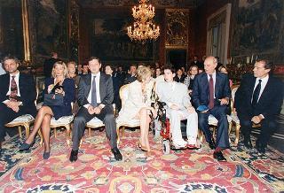 Incontro con i promotori, la giuria e i vincitori del Video Festival "Settimana Azzurra di Vivere il Mare". Successiva proiezione di un filmato nella sala Arazzi di Lilla.