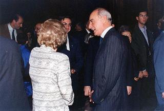 Il Presidente della Repubblica Oscar Luigi Scalfaro riceve in udienza l'on. avv. Rosa Russo Jervolino, con una delegazione del Centro anziani e dell'Oratorio di piazza Adriana (Roma), gestito dai fratelli di Nostra Signora della Misericordia