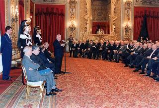 Gian Paolo Carrozza, presidente della Confederazione italiana dirigenti di azienda, con i dirigenti della CIDA per il 50° anniversario di fondazione