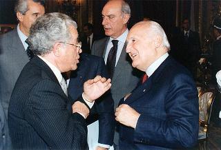 Gian Paolo Carrozza, presidente della Confederazione italiana dirigenti di azienda, con i dirigenti della CIDA per il 50° anniversario di fondazione