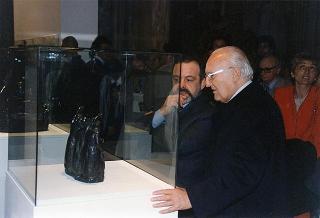 Intervento del Presidente della Repubblica a Genova all'inaugurazione della Mostra "Arte della Libertà. Antifascismo, guerra e liberazione in Europa 1925-1945" ed al concerto dell'Orchestra del Teatro Comunale dell'Opera, diretta dal maestro Zoltan Pesko
