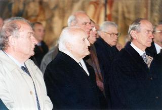 Visita del Presidente della Repubblica Oscar Luigi Scalfaro alla città di Firenze: incontro nel Salone dei Cinquecento di Palazzo Vecchio con gli amministratori comunali e gli esponenti degli organismi che collaborano al recupero storico-artistico della città