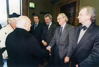 Visita del Presidente della Repubblica Oscar Luigi Scalfaro alla città di Firenze: incontro  nella Sala Onice del Palazzo dei Congressi con i componenti il Senato Accademico e breve presentazione del progetto "Alinari 2000. Salviamo la nostra memoria", in corso di realizzazione con l'Ateneo fiorentino