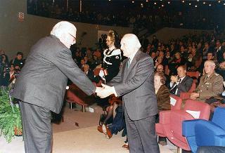 Visita del Presidente della Repubblica Oscar Luigi Scalfaro alla città di Firenze: intervento alla cerimonia di inaugurazione dell'anno accademico 1995-1996 dell'Università degli Studi di Firenze