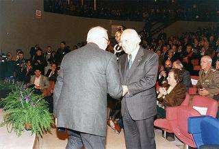 Visita del Presidente della Repubblica Oscar Luigi Scalfaro alla città di Firenze: intervento alla cerimonia di inaugurazione dell'anno accademico 1995-1996 dell'Università degli Studi di Firenze