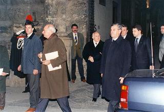 Visita del Presidente della Repubblica Oscar Luigi Scalfaro alla città di Firenze: visita  al Museo Opificio delle pietre dure