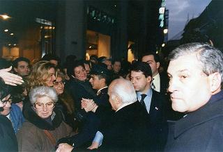 Visita del Presidente della Repubblica Oscar Luigi Scalfaro alla città di Firenze: visita  al Museo Opificio delle pietre dure