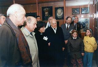 Visita del Presidente della Repubblica Oscar Luigi Scalfaro alla città di Firenze: visita  al Museo Opificio delle pietre dure