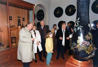 Visita del Presidente della Repubblica Oscar Luigi Scalfaro alla città di Firenze: visita  al Museo Opificio delle pietre dure