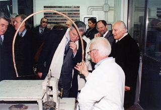 Visita del Presidente della Repubblica Oscar Luigi Scalfaro alla città di Firenze: visita  al Museo Opificio delle pietre dure