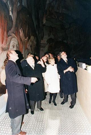 Visita del Presidente della Repubblica Oscar Luigi Scalfaro alla città di Firenze: visita ai lavori di restauro della Chiesa di S. Maria del Fiore e degli affreschi della Cupola del Brunelleschi